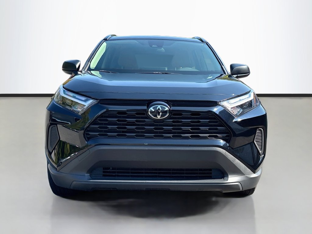 Used 2025 Toyota RAV4 LE AWD/4WD image 2