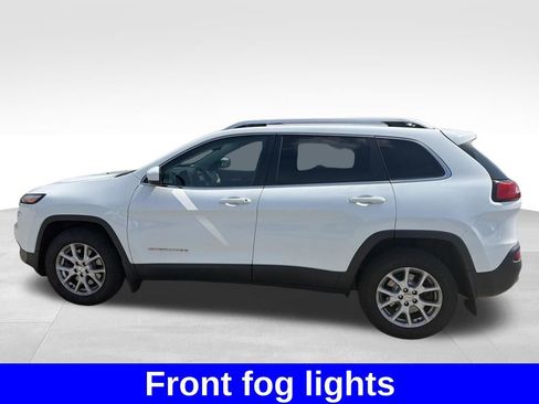 Used 2016 Jeep Cherokee Latitude image 11