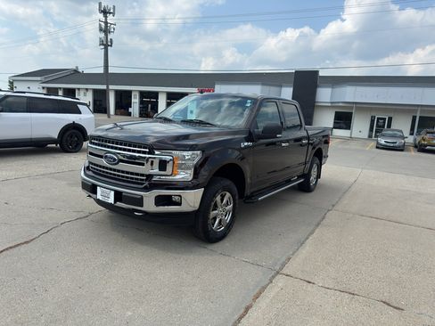 Used 2020 Ford F150 XLT w/ Equipment Group 302A Luxury AWD/4WD image 2