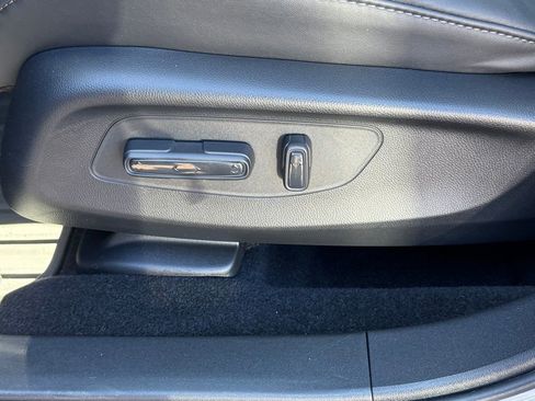 Certified 2025 Acura ADX Base image 28