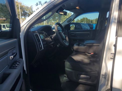 Used 2019 RAM 1500 Classic Warlock w/ Electronics Group image 8