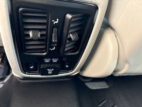 Used 2018 Jeep Grand Cherokee Summit AWD/4WD image 34