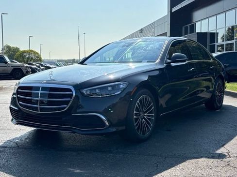 Used 2024 Mercedes-Benz S 580 4MATIC Sedan image 4