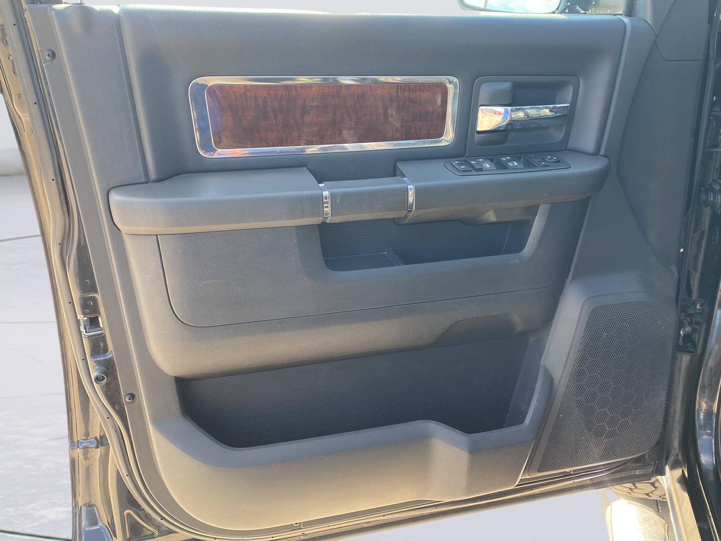 Used 2010 Dodge Ram 2500 Truck Laramie RWD image 21