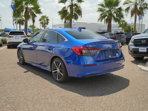 Used 2023 Honda Civic Touring image 7