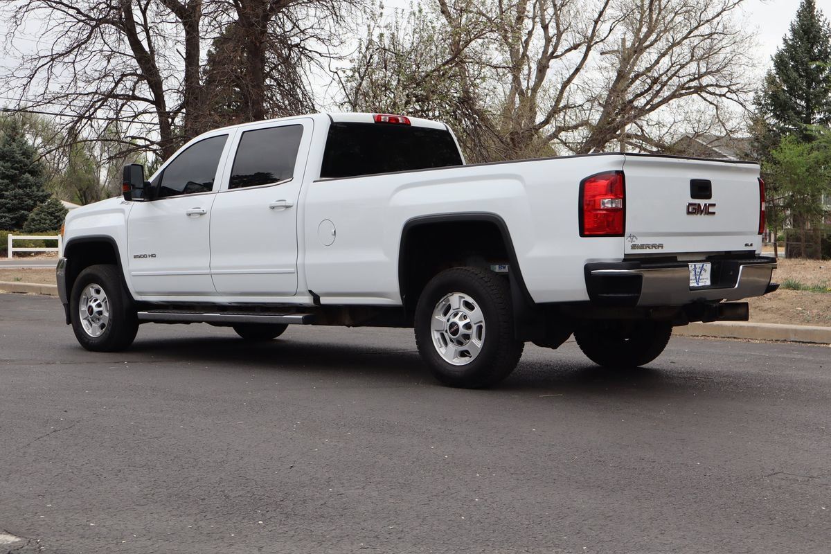 Used 2019 GMC Sierra 2500 SLE w/ Suspension Package, Off-Road AWD/4WD image 7