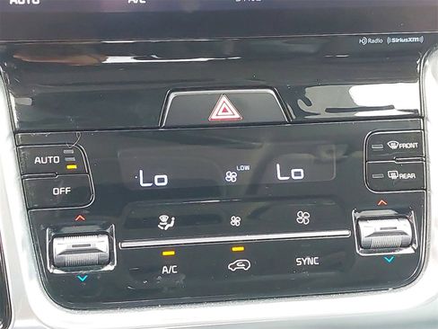 Certified 2021 Kia Sorento SX image 29