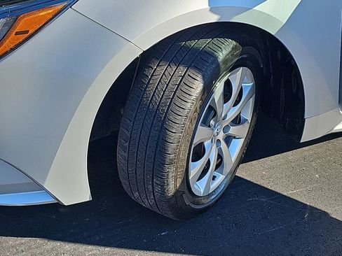 Used 2024 Toyota Corolla LE image 35