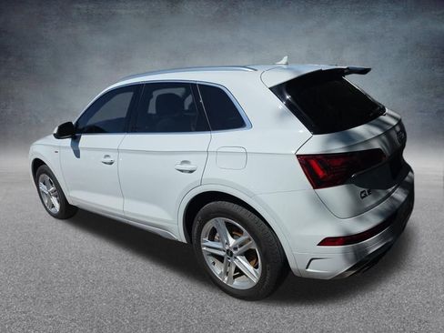 Used 2024 Audi Q5 e Premium Plus w/ Premium Plus Package AWD/4WD image 2