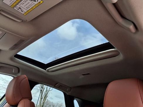 New 2025 MAZDA CX-30 Carbon image 18