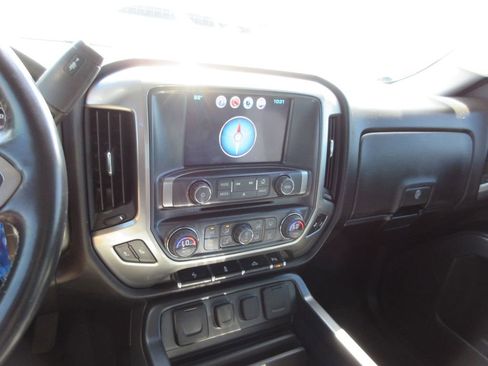 Used 2018 Chevrolet Silverado 1500 LT w/ Texas Edition AWD/4WD image 28