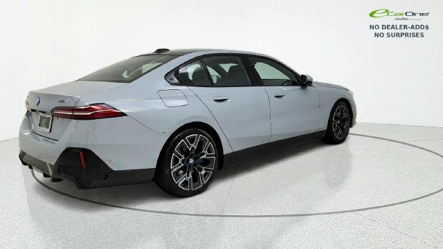 Used 2026 BMW i5 eDrive40 RWD image 8