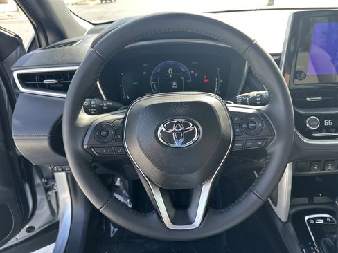 Certified 2025 Toyota Corolla Cross AWD Hybrid w/ Convenience Package image 18