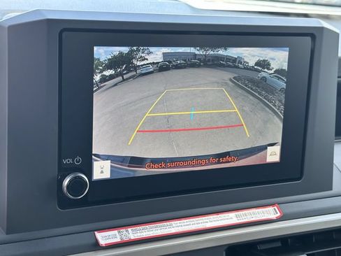 Certified 2026 Toyota Tacoma SR AWD/4WD image 17