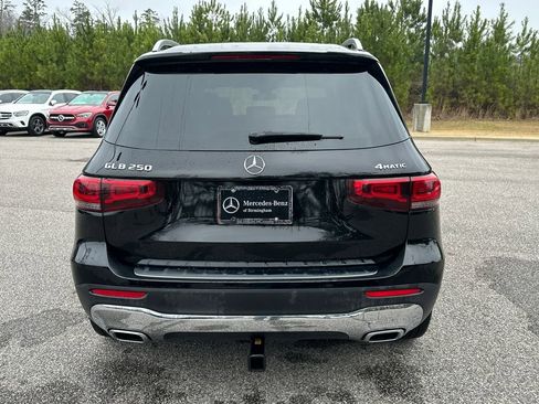 Used 2023 Mercedes-Benz GLB 250 4MATIC image 11