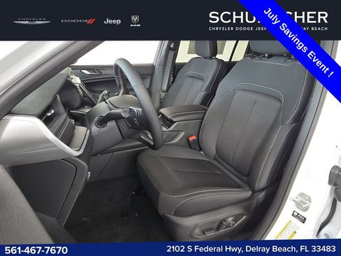 New 2025 Jeep Grand Cherokee L Laredo w/ Luxury Tech Group I RWD image 5