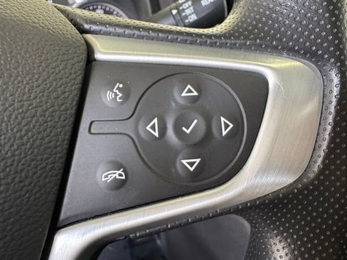 Used 2024 GMC Terrain SLE FWD image 8