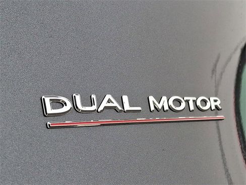 Used 2025 Tesla Model Y Performance image 30