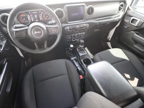 Used 2023 Jeep Wrangler Unlimited Sport AWD/4WD image 6