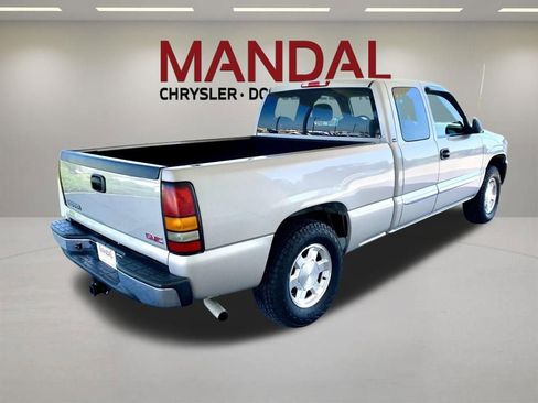 Used 2005 GMC Sierra 1500 SLE w/ Safe And Sound Package RWD image 5