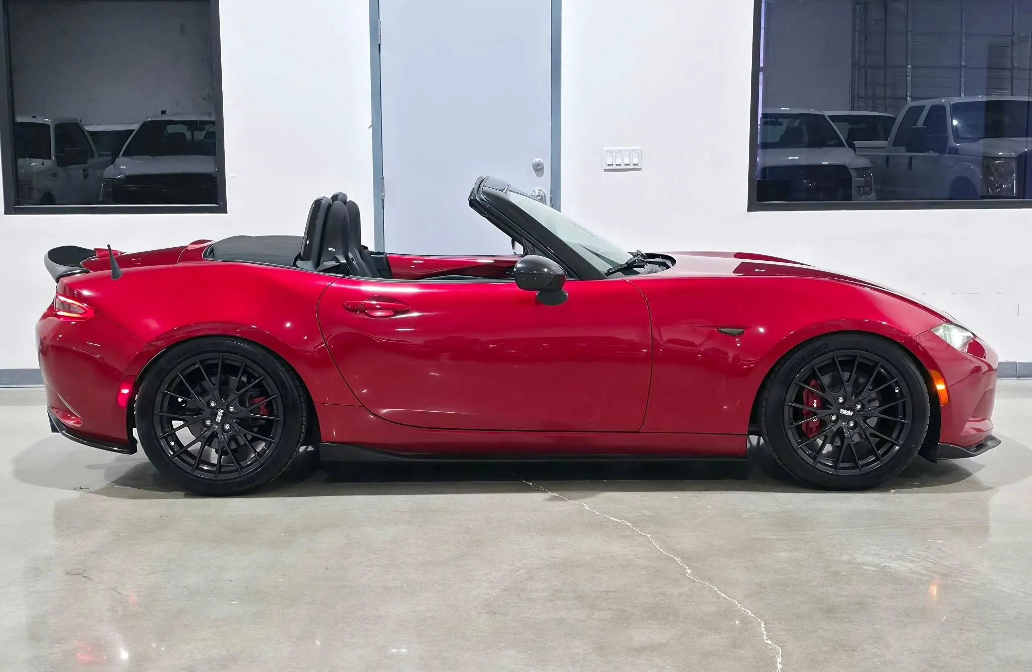 Used 2016 MAZDA MX-5 Miata Club w/ Brembo/BBS Package RWD image 2