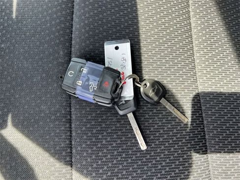 Used 2020 Chevrolet Silverado 1500 Custom w/ Custom Value Package image 25