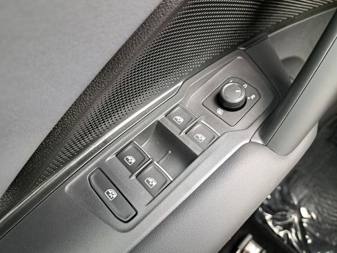 New 2026 Volkswagen Tiguan SE AWD/4WD image 16