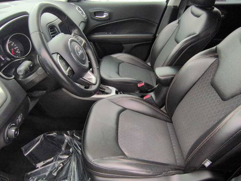 Used 2019 Jeep Compass Latitude w/ Popular Equipment Group image 10