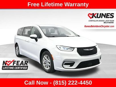 Used 2023 Chrysler Pacifica Touring-L