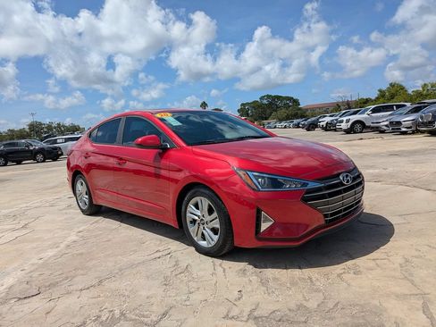 Used 2020 Hyundai Elantra Value Edition w/ Cargo Package (C1) FWD image 2