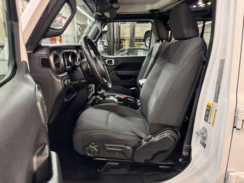 Used 2022 Jeep Gladiator Sport AWD/4WD image 14