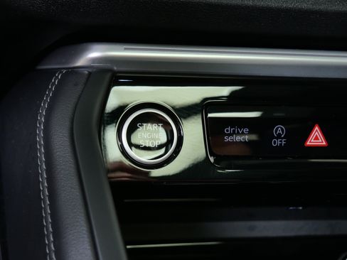 Used 2025 Audi Q5 Premium w/ Convenience Package AWD/4WD image 25