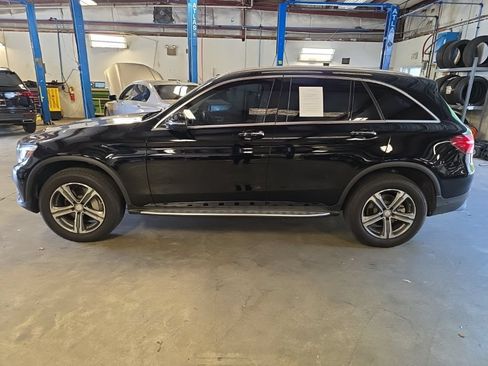 Used 2017 Mercedes-Benz GLC 300 image 2