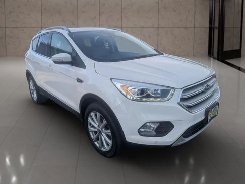 Used 2018 Ford Escape Titanium w/ Ford Safe & Smart Package AWD/4WD image 4