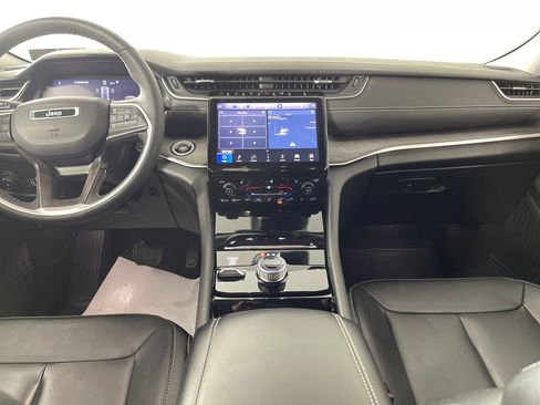 Used 2023 Jeep Grand Cherokee Limited image 14