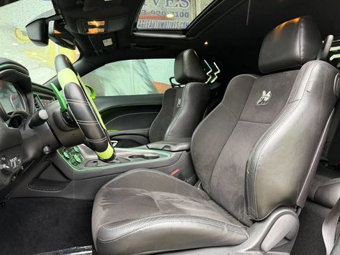 Used 2019 Dodge Challenger R/T Scat Pack RWD image 10
