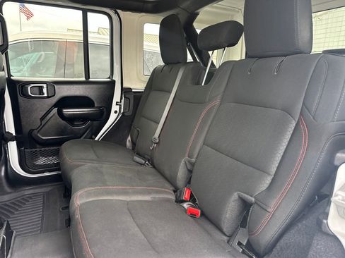 Used 2021 Jeep Wrangler Unlimited Rubicon AWD/4WD image 12