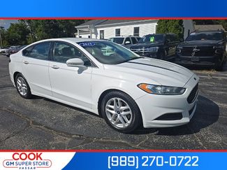 Used 2015 Ford Fusion SE image 1