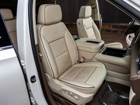 Used 2022 GMC Yukon XL Denali w/ Max Trailering Package image 31