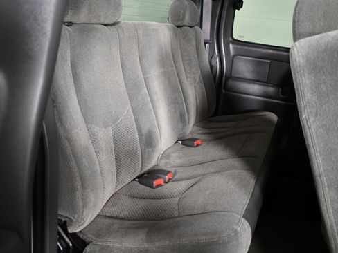 Used 2004 Chevrolet Silverado 2500 LS image 13