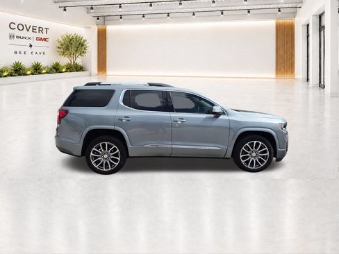 Used 2023 GMC Acadia Denali w/ Denali Ultimate Package FWD image 15