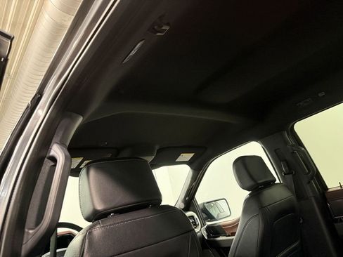 Used 2022 Ford F150 Lariat image 11