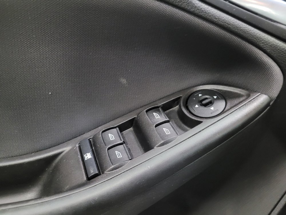 Used 2018 Ford Focus SE FWD image 27