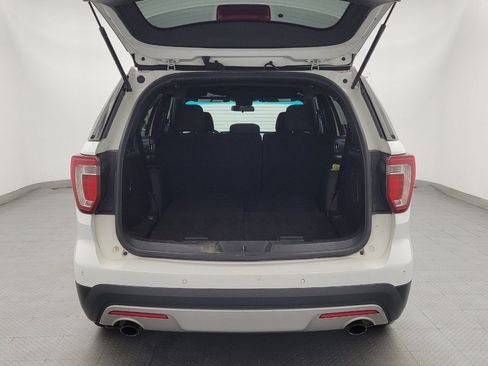 Used 2017 Ford Explorer XLT FWD image 29