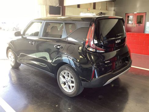 Used 2024 Kia Soul LX w/ Option Group 015 image 3