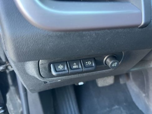 Used 2022 GMC Terrain AT4 w/ Infotainment Package II AWD/4WD image 17