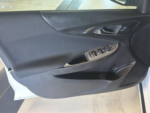 Used 2024 Chevrolet Malibu LT image 11