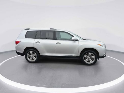 Used 2012 Toyota Highlander Limited w/ Tow Pkg image 9