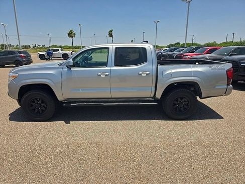 Used 2023 Toyota Tacoma SR AWD/4WD image 3