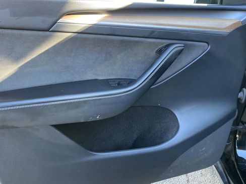 Used 2023 Tesla Model Y Long Range image 12